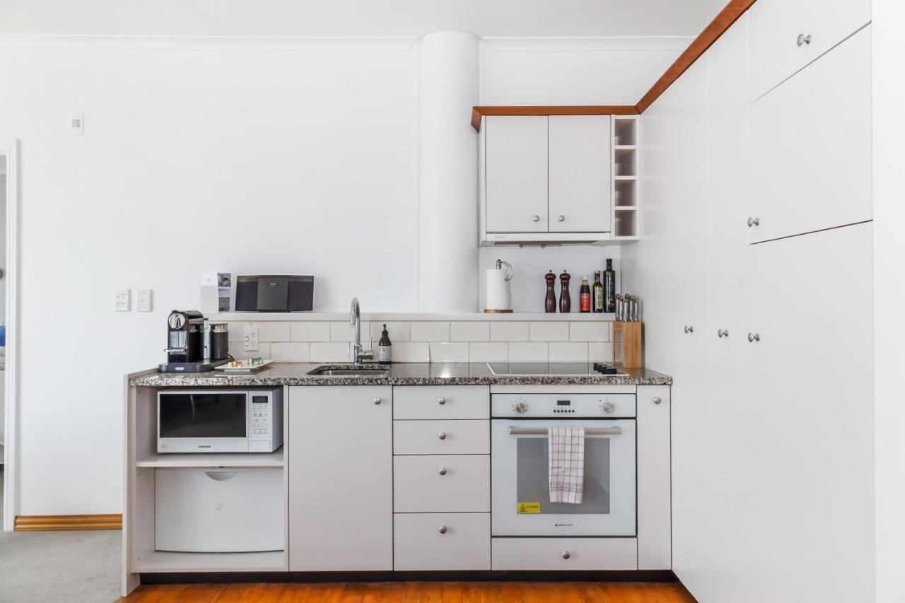 Waterfront Two Bedroom Apartment; Great Location! Auckland Esterno foto